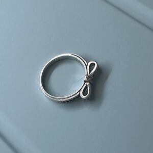 Pandora bow ring size 7